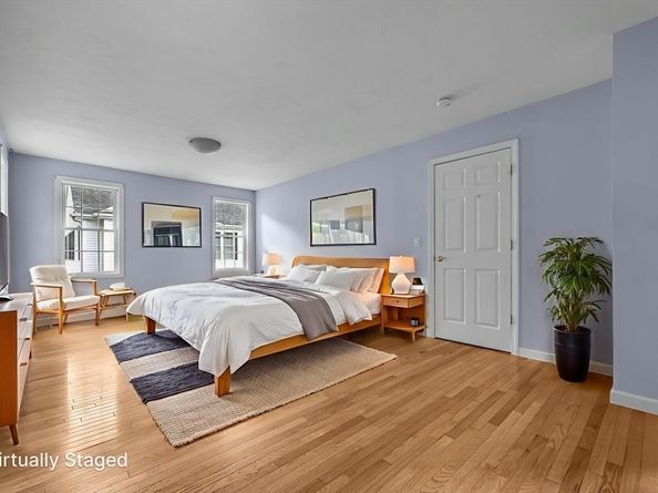 11 Harmony Xing, East Bridgewater MA 02333