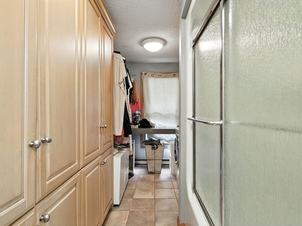 68 Stagecoach Rd, West Brookfield MA 01585