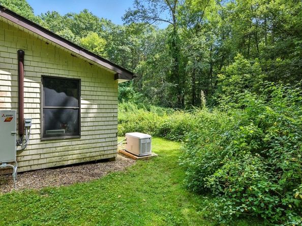 68 Stagecoach Rd, West Brookfield MA 01585