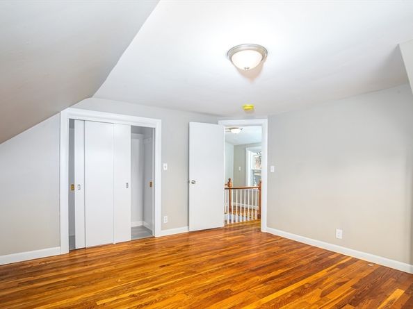 27 E Collins St, Salem MA 01970