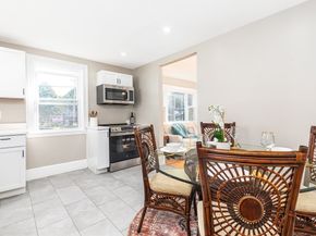27 E Collins St, Salem MA 01970