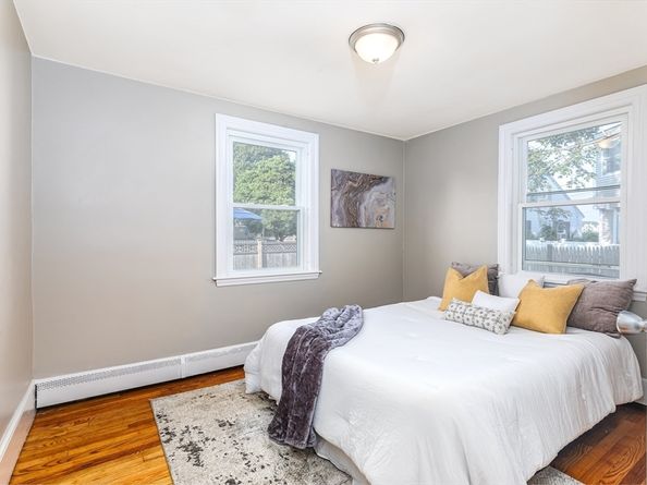 27 E Collins St, Salem MA 01970