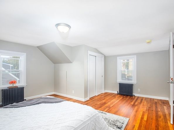 27 E Collins St, Salem MA 01970