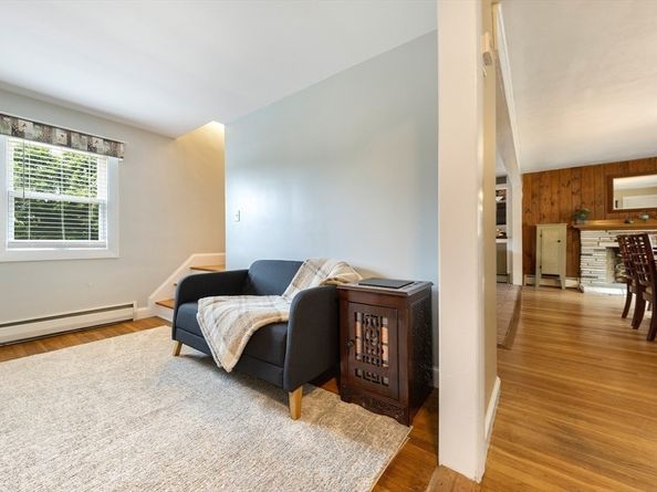 37 Maple Street, Medway MA 02053