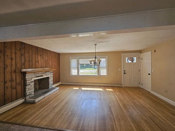 37 Maple Street, Medway MA 02053