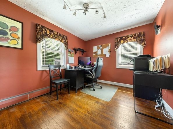 37 Maple Street, Medway MA 02053