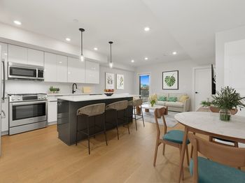 321 W Broadway