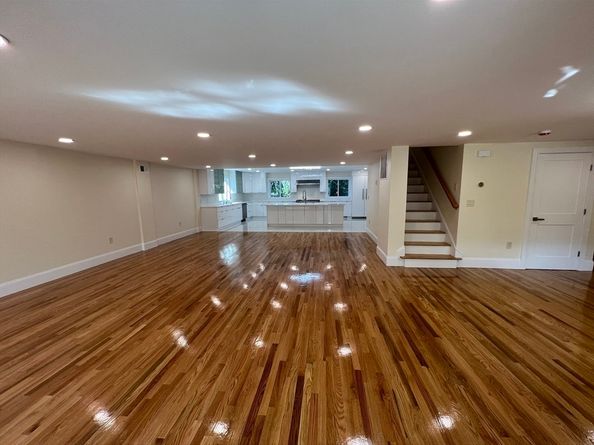 4 Ripley Rd, Hull MA 02045