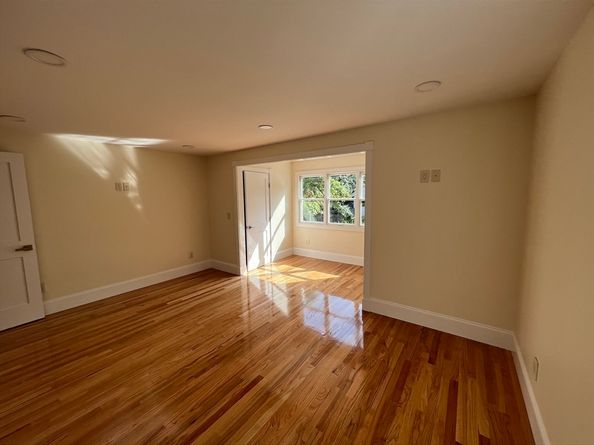 4 Ripley Rd, Hull MA 02045