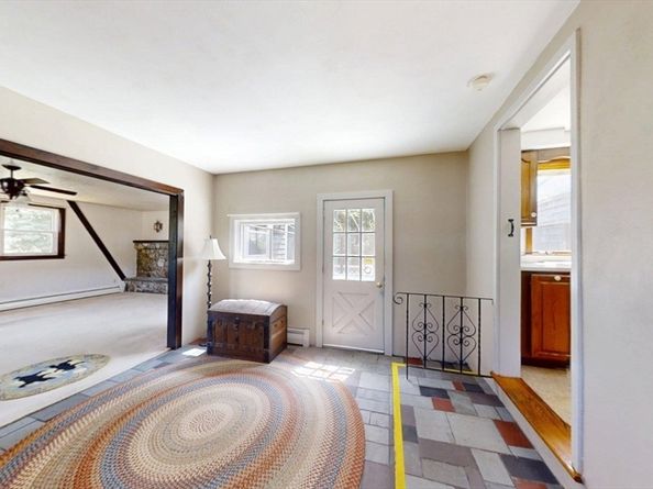 3 Rock St, Mattapoisett MA 02739