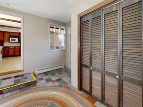3 Rock St, Mattapoisett MA 02739