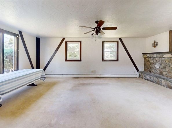 3 Rock St, Mattapoisett MA 02739