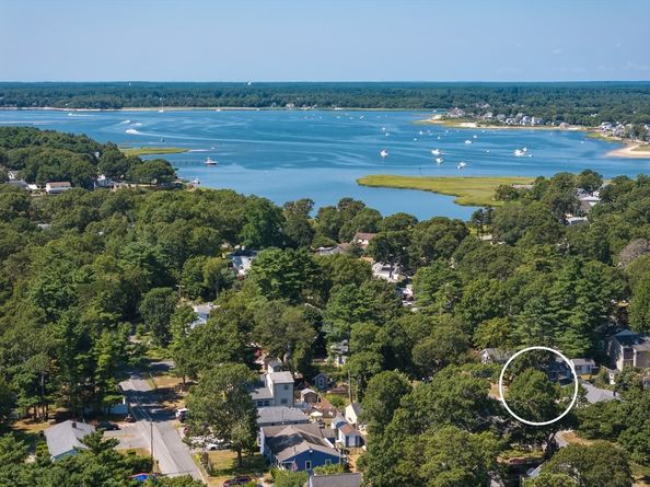 5 Gardonia St, Wareham MA 02571