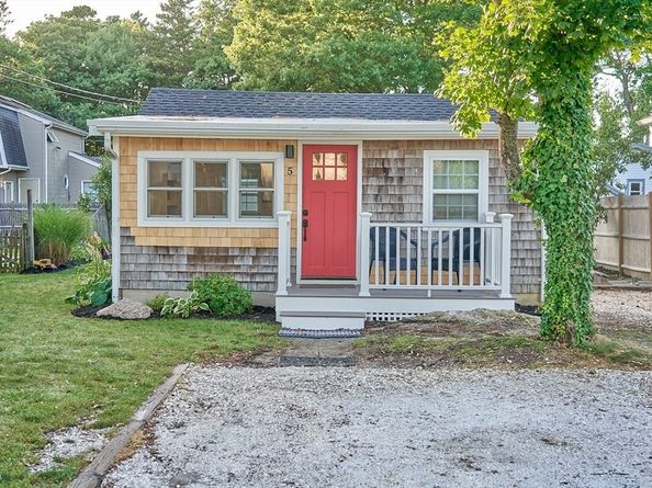 5 Gardonia St, Wareham MA 02571