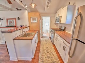 5 Gardonia St, Wareham MA 02571
