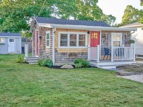 5 Gardonia St, Wareham MA 02571