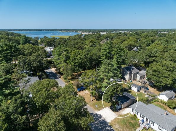 5 Gardonia St, Wareham MA 02571