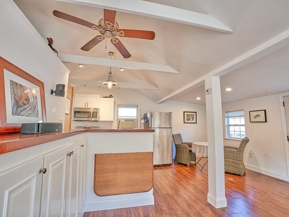 5 Gardonia St, Wareham MA 02571