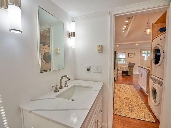 5 Gardonia St, Wareham MA 02571