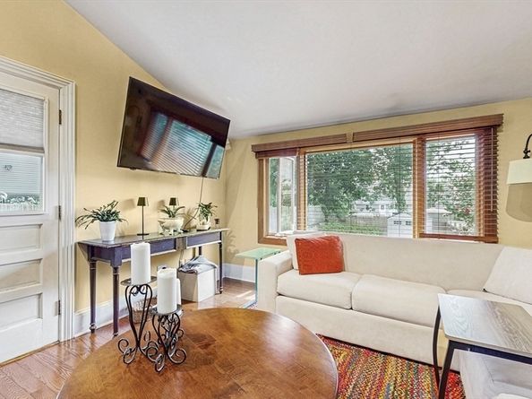 15 Robbins St 15, Waltham MA 02453