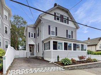 15 Robbins St
