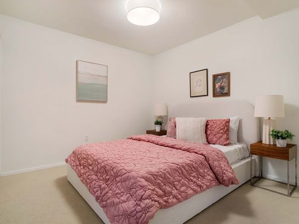 2 Earhart St 615, Cambridge MA 02141