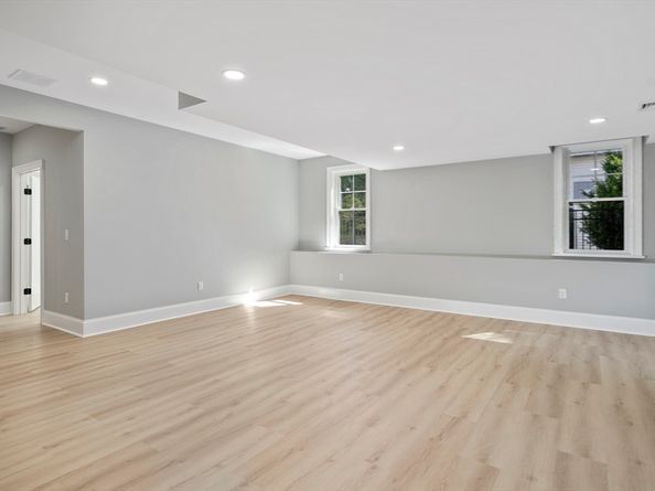 44 Harwood Rd, Natick MA 01760