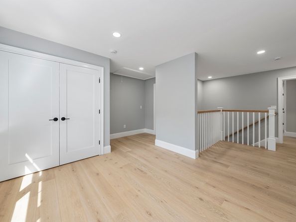 44 Harwood Rd, Natick MA 01760