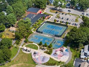 44 Harwood Rd, Natick MA 01760