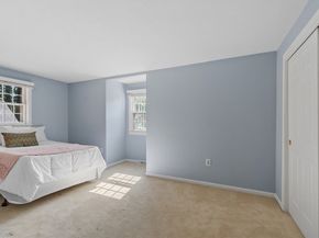 9 Autumn Ln, Chelmsford MA 01824