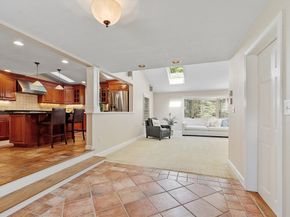 9 Autumn Ln, Chelmsford MA 01824
