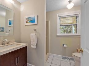 9 Autumn Ln, Chelmsford MA 01824
