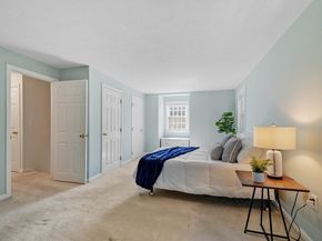 9 Autumn Ln, Chelmsford MA 01824