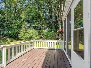 9 Autumn Ln, Chelmsford MA 01824