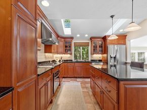 9 Autumn Ln, Chelmsford MA 01824