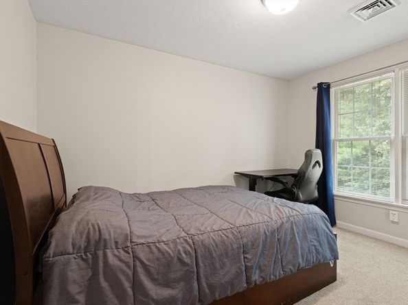 3 Knowlton Cir 3, Upton MA 01568