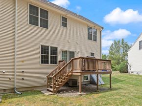 3 Knowlton Cir 3, Upton MA 01568