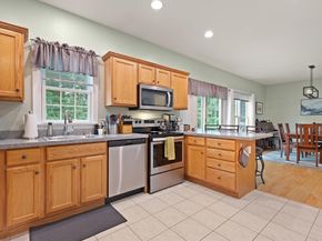 3 Knowlton Cir 3, Upton MA 01568