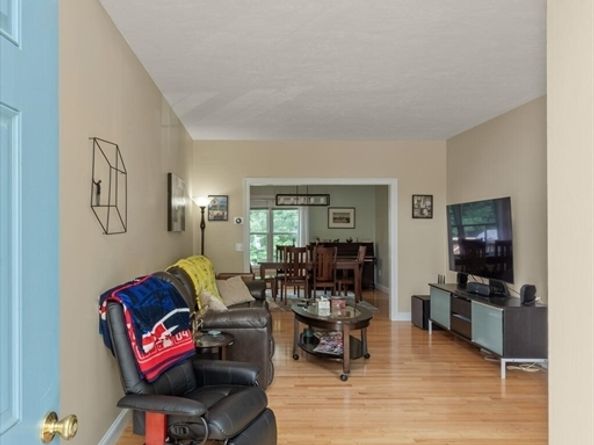 3 Knowlton Cir 3, Upton MA 01568