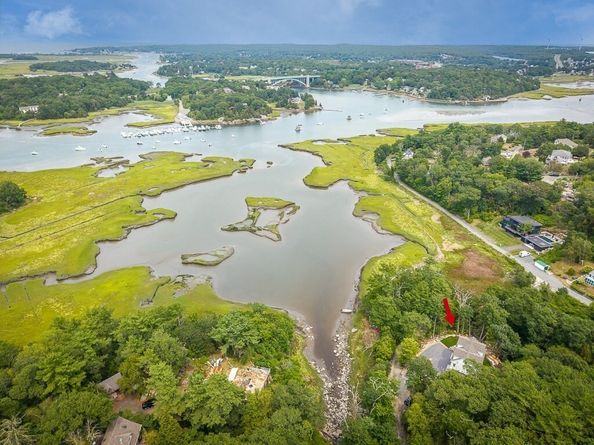 5 Samoset Rd A, Gloucester MA 01930