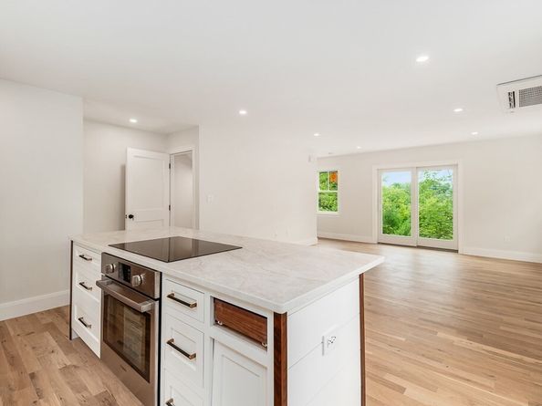 5 Samoset Rd A, Gloucester MA 01930