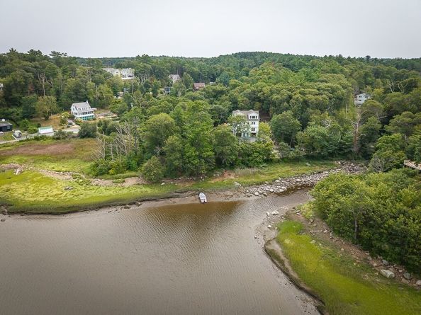 5 Samoset Rd A, Gloucester MA 01930