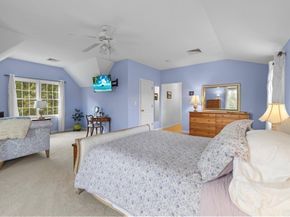 6 Wood St, Upton MA 01568