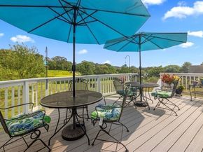 6 Wood St, Upton MA 01568