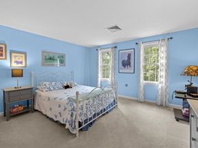 6 Wood St, Upton MA 01568