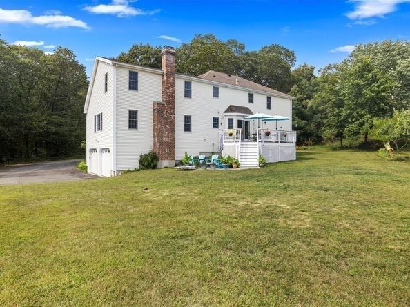 6 Wood St, Upton MA 01568