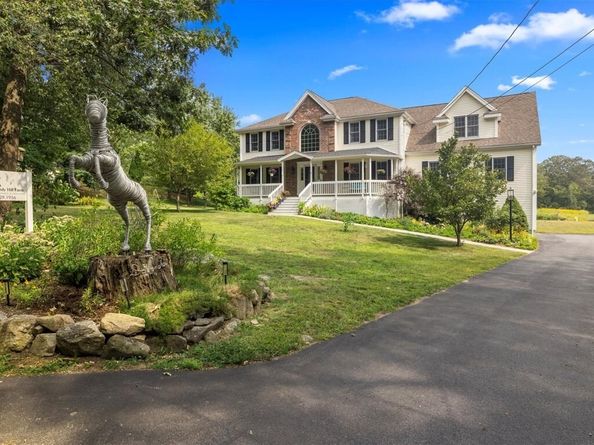 6 Wood St, Upton MA 01568