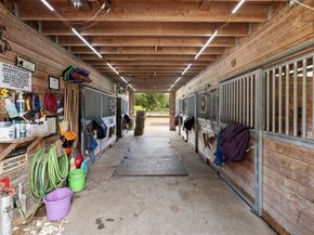 6 Wood St, Upton MA 01568