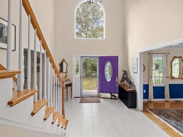 6 Wood St, Upton MA 01568
