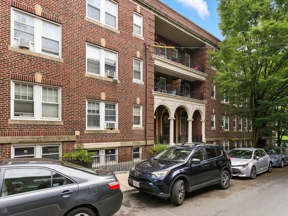 18 Melvin Ave 12, Boston MA 02135